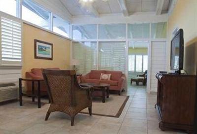 фото отеля BEST WESTERN PLUS Yacht Harbor Inn
