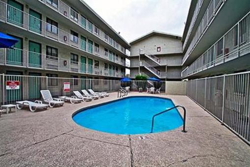 фото отеля Motel 6 Phoenix - Northern Avenue