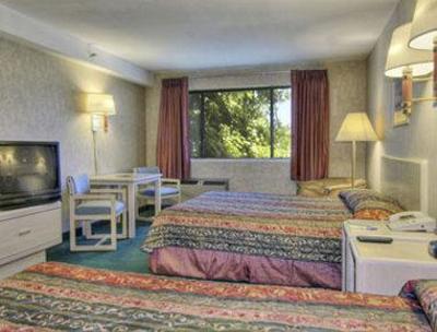 фото отеля Howard Johnson Express Inn & Suites Rocklin