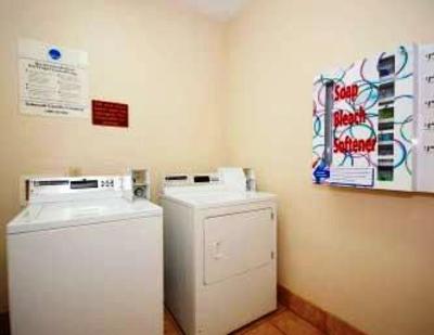 фото отеля Days Inn & Suites Prattville