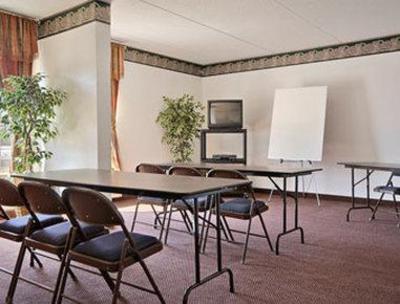 фото отеля Americas Best Value Inn Evansville East