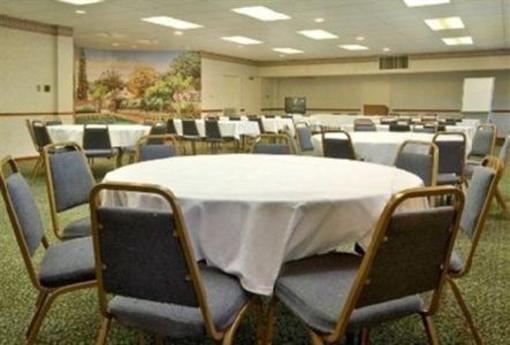 фото отеля Carmel Inn & Suites Thibodaux