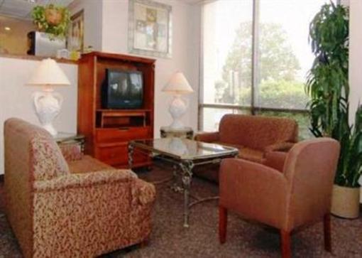 фото отеля Holiday Inn Express Hampton Coliseum Central