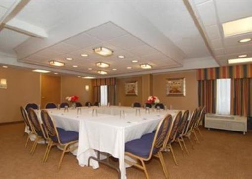 фото отеля Holiday Inn Express Hampton Coliseum Central