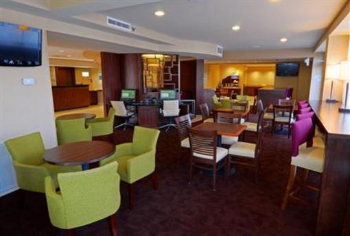 фото отеля Holiday Inn Express Hampton Coliseum Central