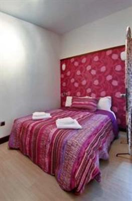 фото отеля Apartamentos Fuente Redonda