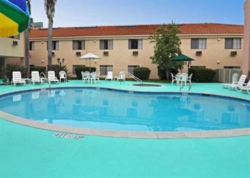 фото отеля Quality Inn & Suites Walnut
