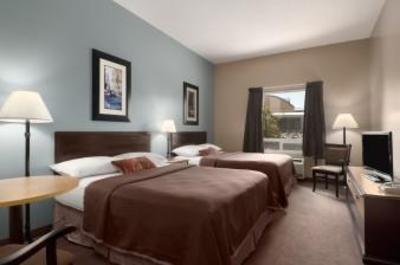 фото отеля Super 8 Motel South Edmonton