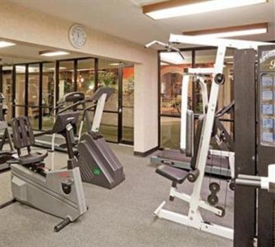 фото отеля Holiday Inn Perrysburg - French Quarter