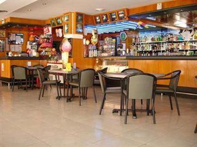 фото отеля Apartamentos Europa Blanes