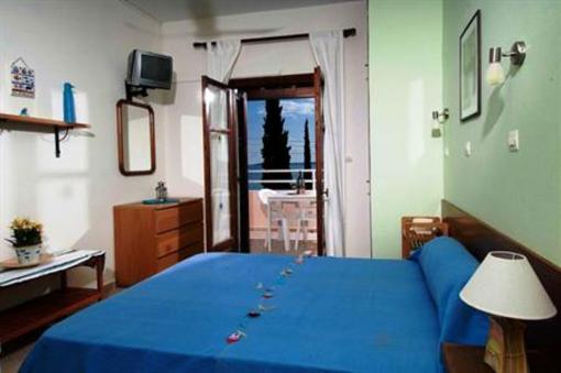 фото отеля Captain's Apartments Barbati