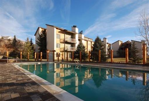 фото отеля Rockies Condominiums Steamboat Springs