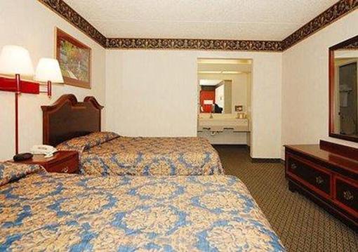 фото отеля Econo Lodge Airport Fletcher