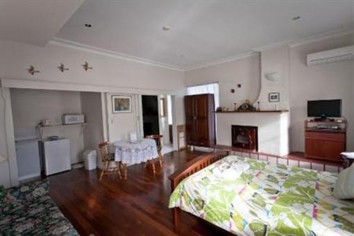 фото отеля My Place Colonial Accommodation