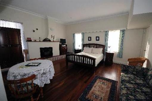 фото отеля My Place Colonial Accommodation