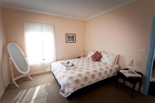 фото отеля My Place Colonial Accommodation