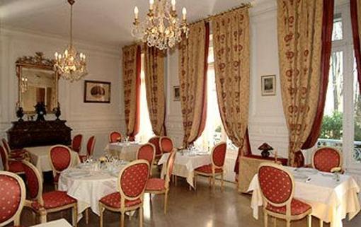 фото отеля Chateau de La Dame Blanche Hotel Geneuille