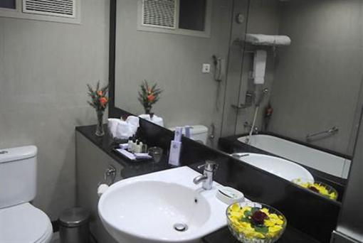 фото отеля Breeze Hotel Chennai