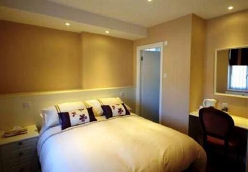 фото отеля Highclere Hotel