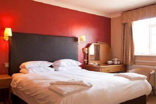 фото отеля The Bear Hotel Havant
