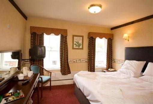 фото отеля The Bear Hotel Havant