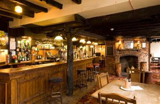 фото отеля The Bear Hotel Havant
