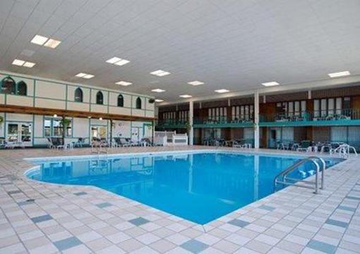 фото отеля Clarion Highlander Hotel and Conference Center