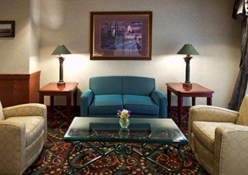 фото отеля Clarion Highlander Hotel and Conference Center
