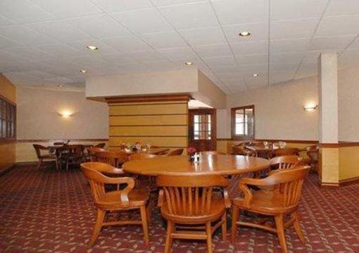 фото отеля Clarion Highlander Hotel and Conference Center