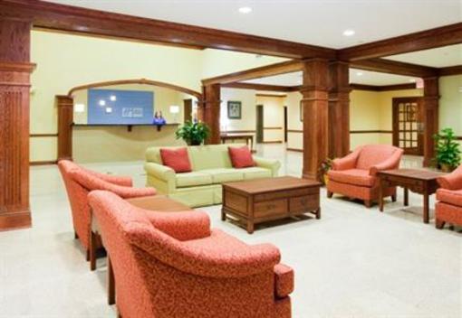 фото отеля Holiday Inn Express & Suites @ the Vineyards