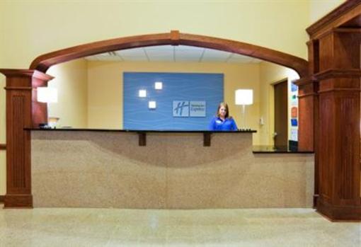 фото отеля Holiday Inn Express & Suites @ the Vineyards