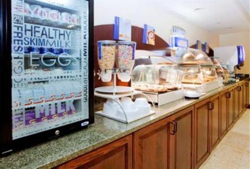 фото отеля Holiday Inn Express & Suites @ the Vineyards