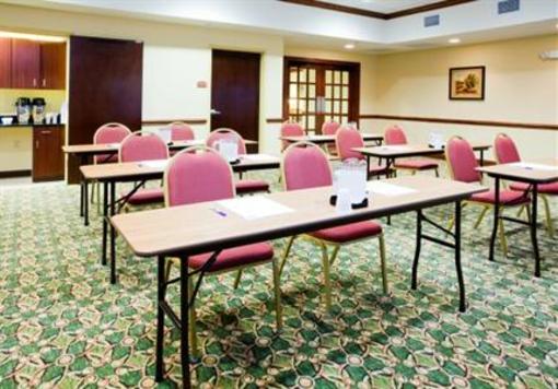 фото отеля Holiday Inn Express & Suites @ the Vineyards