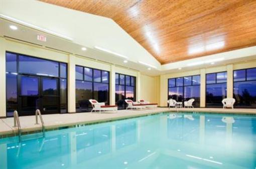 фото отеля Holiday Inn Express & Suites @ the Vineyards