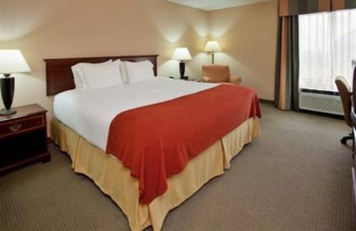фото отеля Holiday Inn Express Bonner Springs
