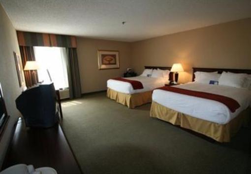 фото отеля Holiday Inn Express Bonner Springs