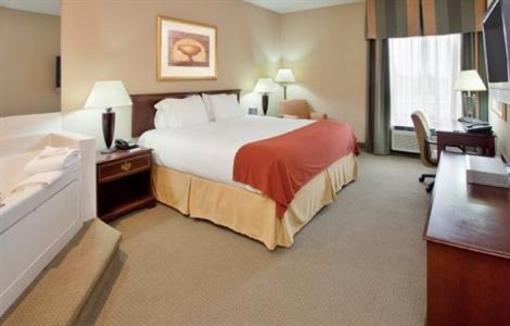 фото отеля Holiday Inn Express Bonner Springs