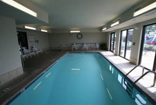 фото отеля Holiday Inn Express Bonner Springs
