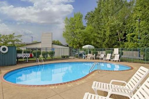 фото отеля Americas Best Value Inn-Mentor/Cleveland