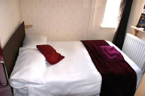 фото отеля Cowley Hotel