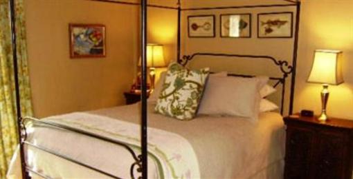 фото отеля Catalina Park Inn Bed and Breakfast