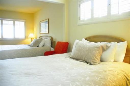 фото отеля Carmel Lodge