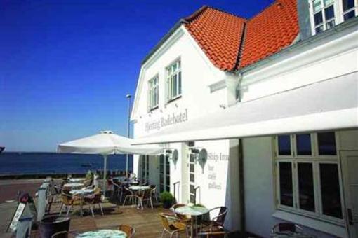 фото отеля Hjerting Badehotel