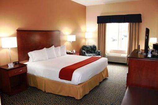 фото отеля Holiday Inn Express Cocoa Beach