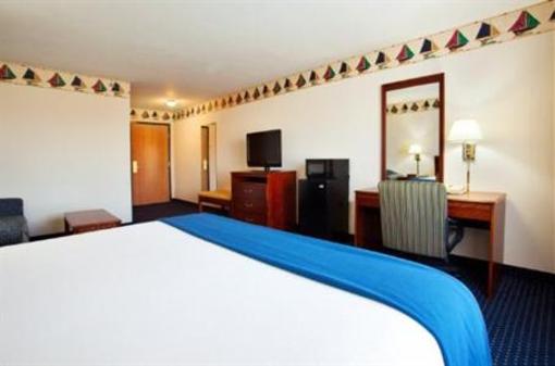 фото отеля Holiday Inn Express New Buffalo