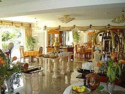 фото отеля Das Weisse Hotel an der Elbchaussee