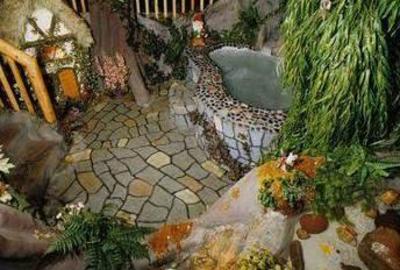 фото отеля Castle Wood Theme Cottages