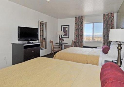 фото отеля Quality Inn & Suites Denver International Airport