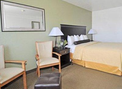 фото отеля Quality Inn & Suites Denver International Airport