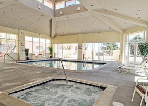 фото отеля Quality Inn & Suites Denver International Airport